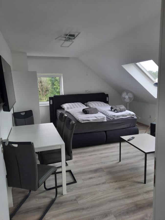 Ferienwohnung Apartment - Free Parking - Wifi - Kitchen Essen Exterior foto